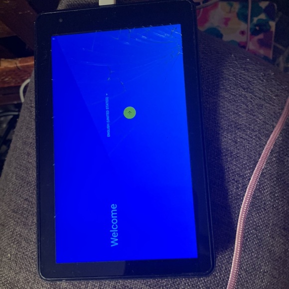 RCA RCT6873W42B Voyager 7" Android Black Tablet - Picture 3 of 7